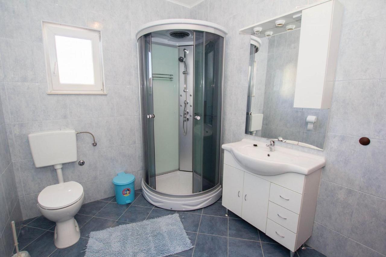 Apartments David - 20M From The Beach With Parking Trogir Exterior photo
