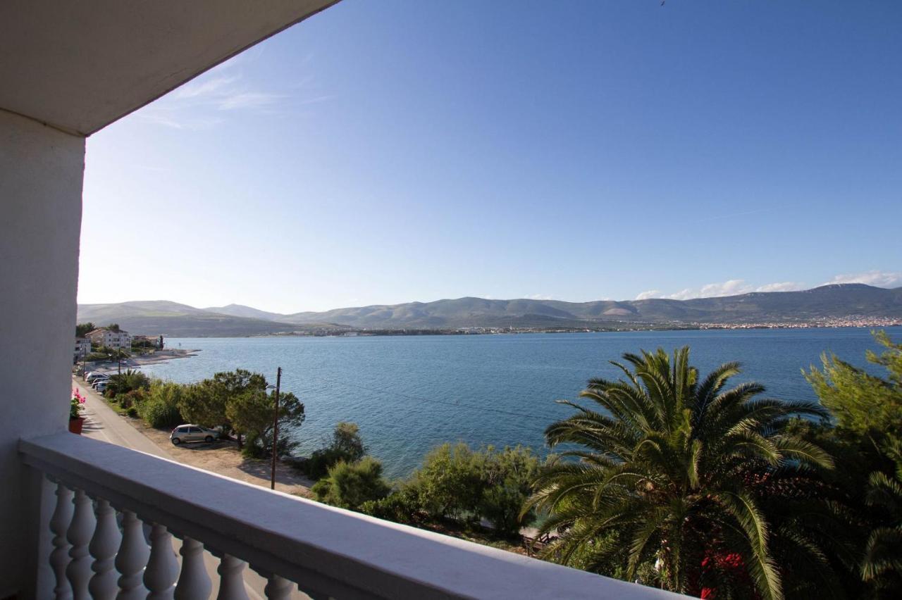 Apartments David - 20M From The Beach With Parking Trogir Exterior photo