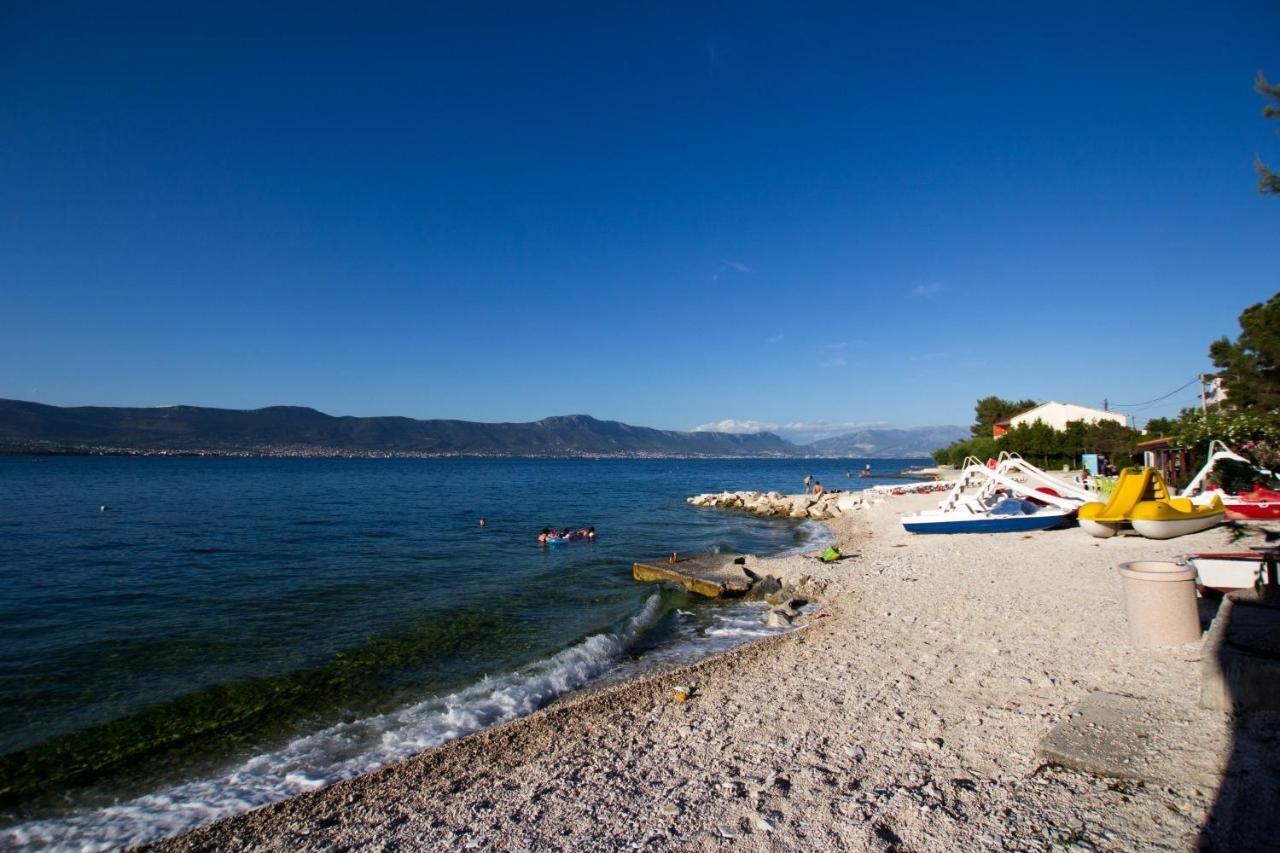 Apartments David - 20M From The Beach With Parking Trogir Exterior photo